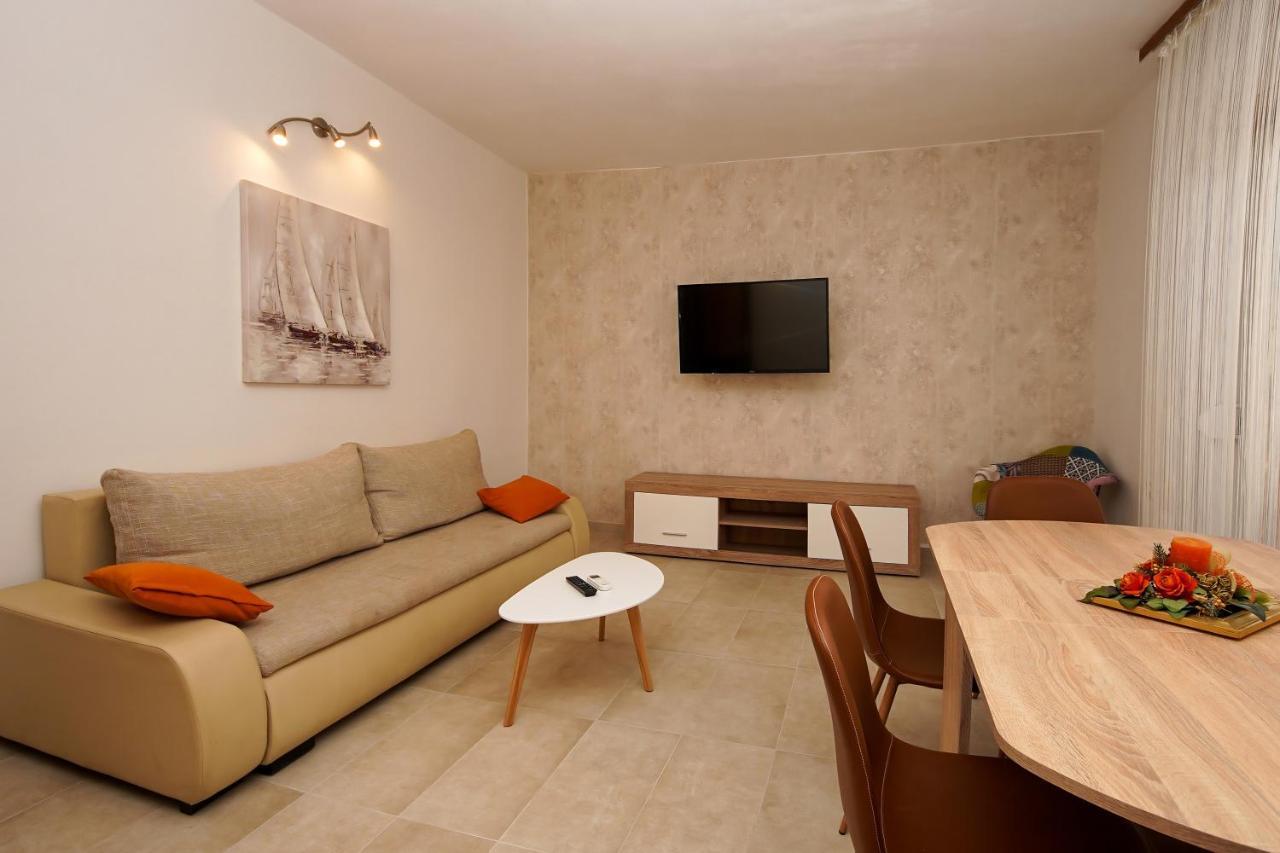 Apartment Ajdukovic Vodice Luaran gambar